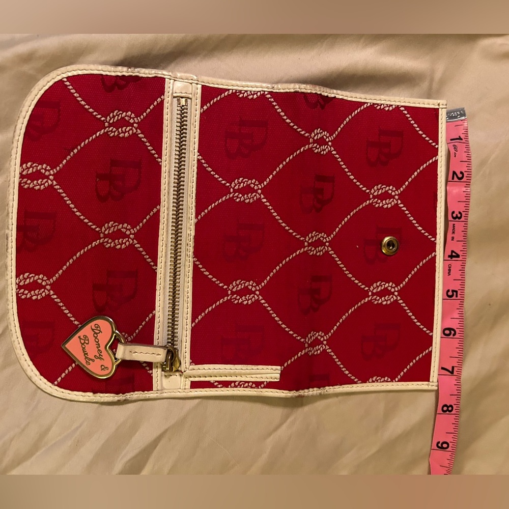 VINTAGE Dooney & Bourke Women’s Wallet Red w white trim & inside Preowned